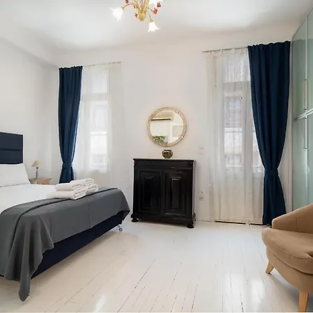 Apartment Apollonas Luxurious