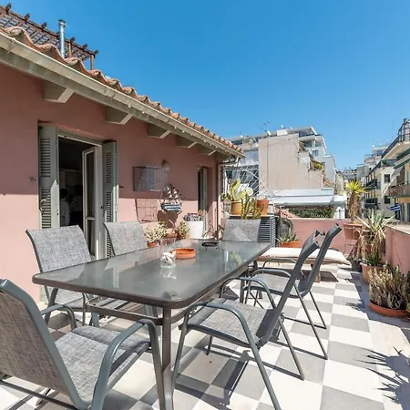 Apollonas Luxurious