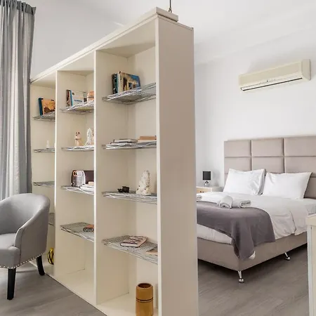 Apollonas Luxurious Apartment