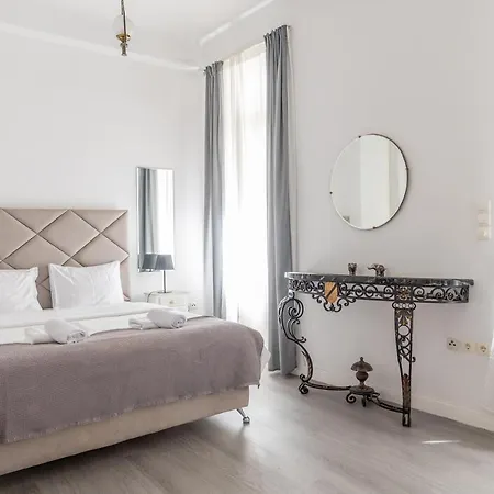 Apollonas Luxurious Athens